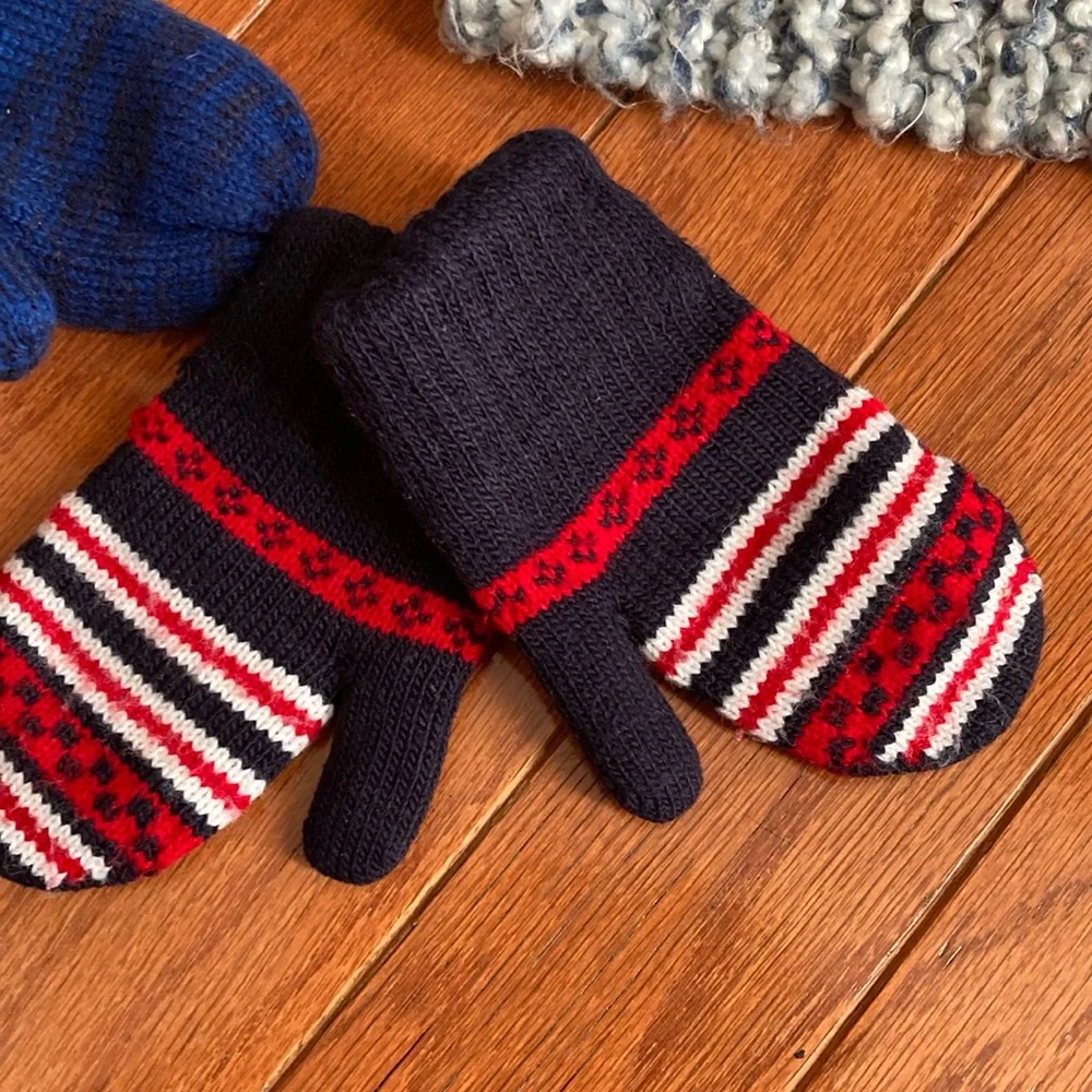 Cozy Kids' Scarf and Mittens Set - Blue and Gray
